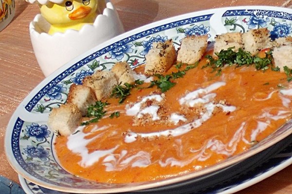 Supa-crema cu crutoane aromate