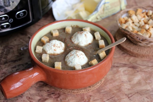 Supa crema de ciuperci brune