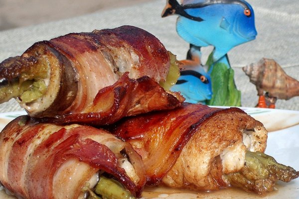 Rulouri din somotei cu sparanghel si bacon