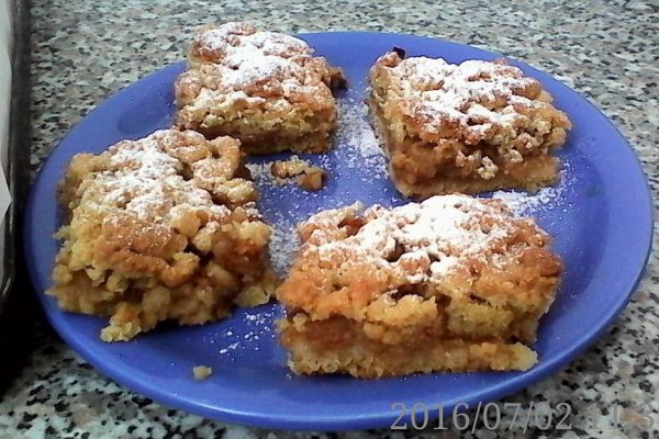 Prajitura cu mere si boti