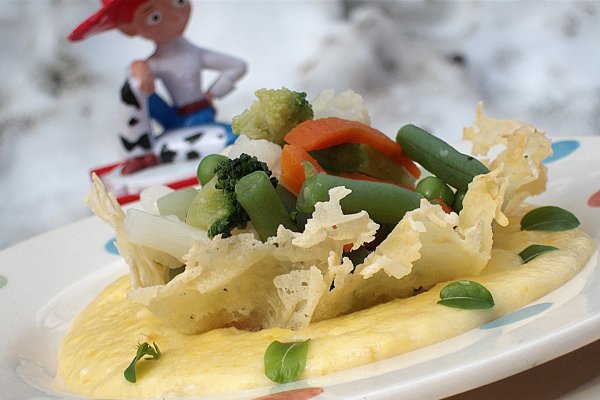 Cosulete cu legume si sos de parmezan