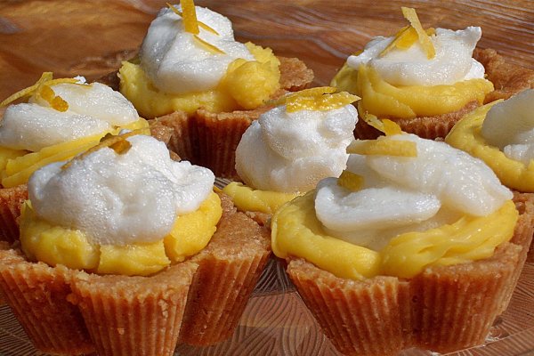 Lapte de pasare in cuiburi de biscuiti