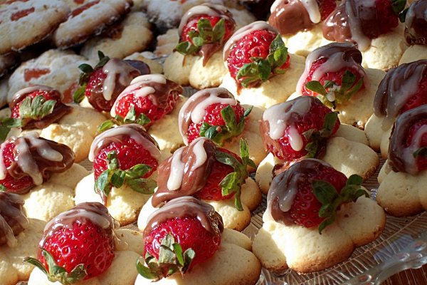 Fursecuri cu ciocolata si capsuni