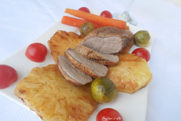 Piept de rata cu ananas