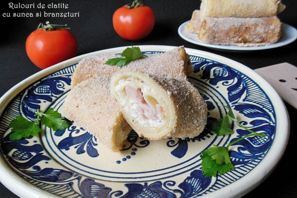 Rulouri de clatite cu sunca si branzeturi