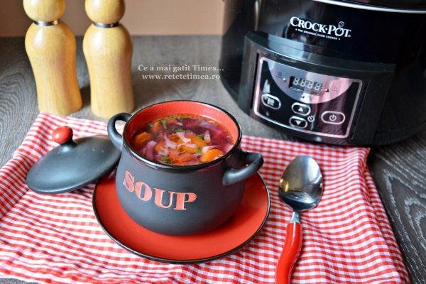 Ciorba cu varza rosie si suc de rosii la slow cooker Crock-Pot