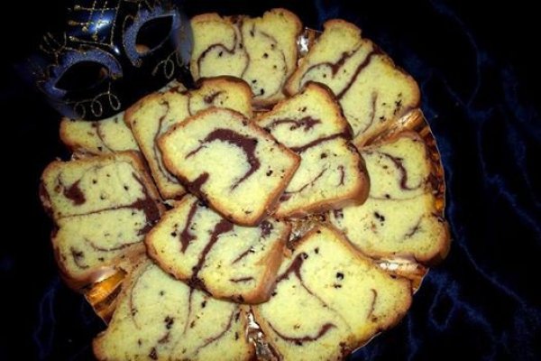 Pandispan cu fulgi de ciocolata