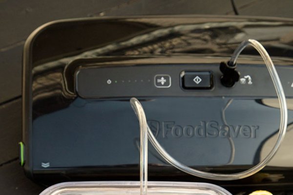 Marinata simpla cu usturoi si cimbrisor la aparatul de marinat Food Saver