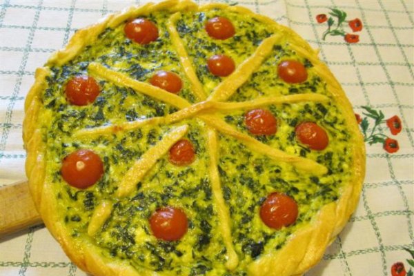 Tarta cu spanac, branza si rosii cherry