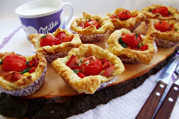 Cosulete din foietaj cu de toate