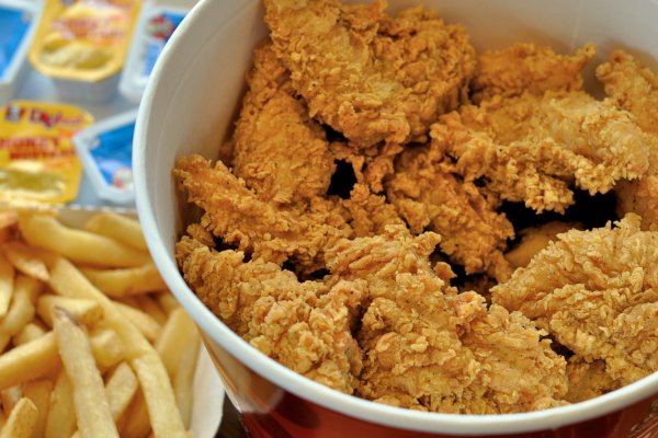 Reteta puiului prajit de la KFC, dezvaluita din greseala - a fost pastrata la secret 60 de ani