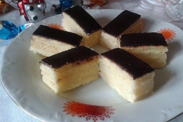 Prajitura alba cu crema de lamaie