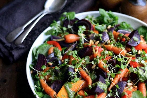 Cum pregatim 7 salate de iarna, din ingrediente de sezon - cate una pentru fiecare zi a saptamanii