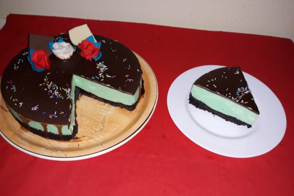 Tort cu ciocolata si menta