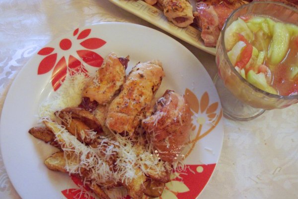 Rulouri de pui cu carnaciori