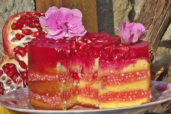 Prajitura cu perle de tapioca fierte in sirop de rodie