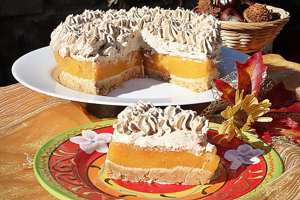 Prajitura cu kaki si clementine, frisca si piure de castane