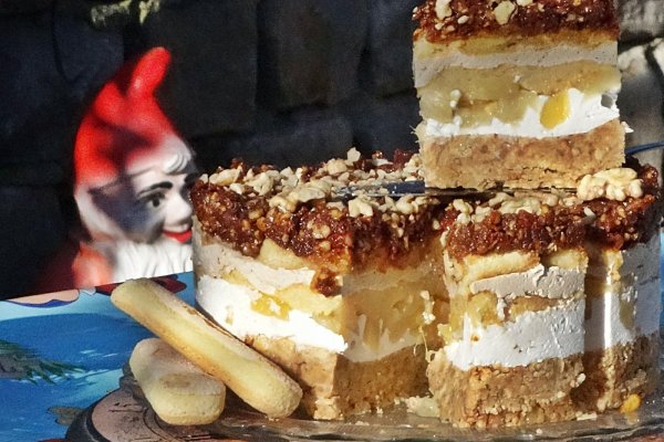 Prajitura cu blat din biscuiti, 2 creme delicioase, piscoturi si krantz