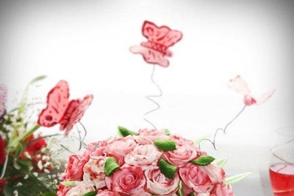 Red Velvet Cake- Buchet de trandafiri- un mesaj de iubire