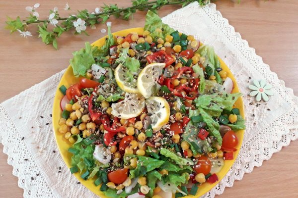Salata de legume cu naut si seminte