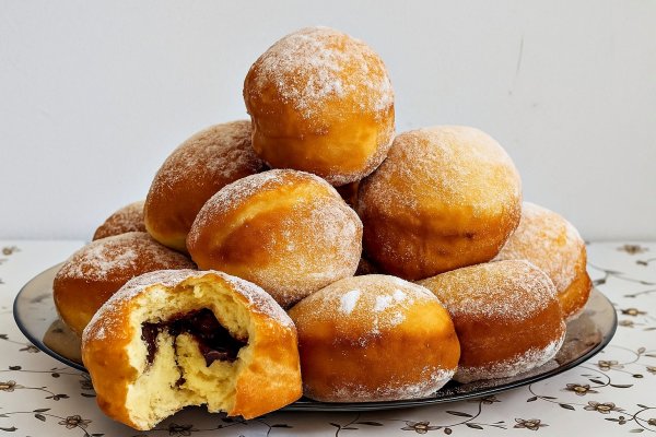 Gogosi pufoase umplute cu crema de ciocolata – reteta usoara pentru un desert care se topeste in gura