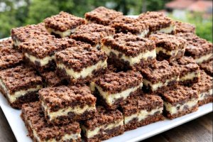 Prajitura Rudy - reteta de prajitura frageda cu cacao si branza dulce