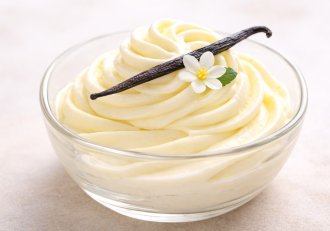 Crema de vanilie cu frisca (mousse de vanilie) - reteta perfecta pentru prajituri si torturi
