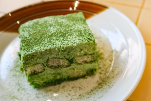 Matcha Tiramisu — rețetă fără coacere